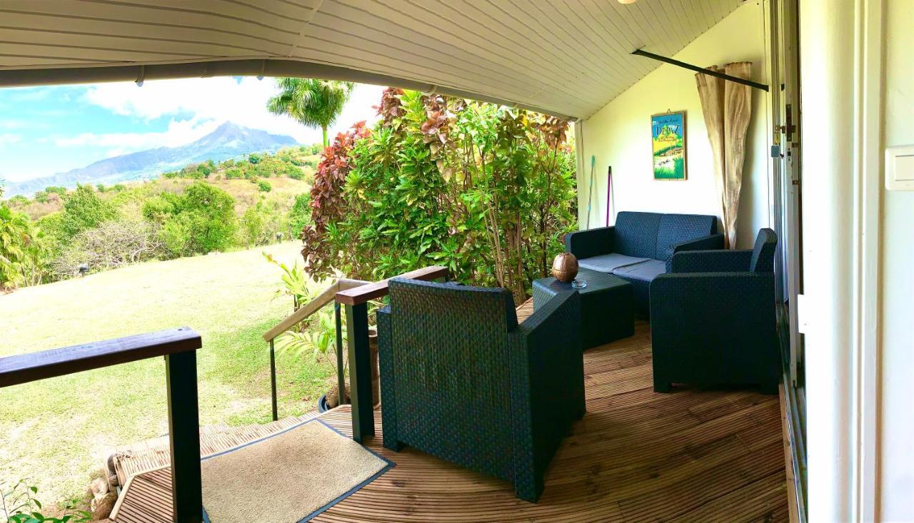 Lodge Colibris Piscine Privee Vue Panoramique Mer Et Montagne Pelee , 500 M Plage Dans Un Parc , Calme Assure Ideal Pour Decouvrir Le Nord Caraibes Le Carbet Luaran gambar