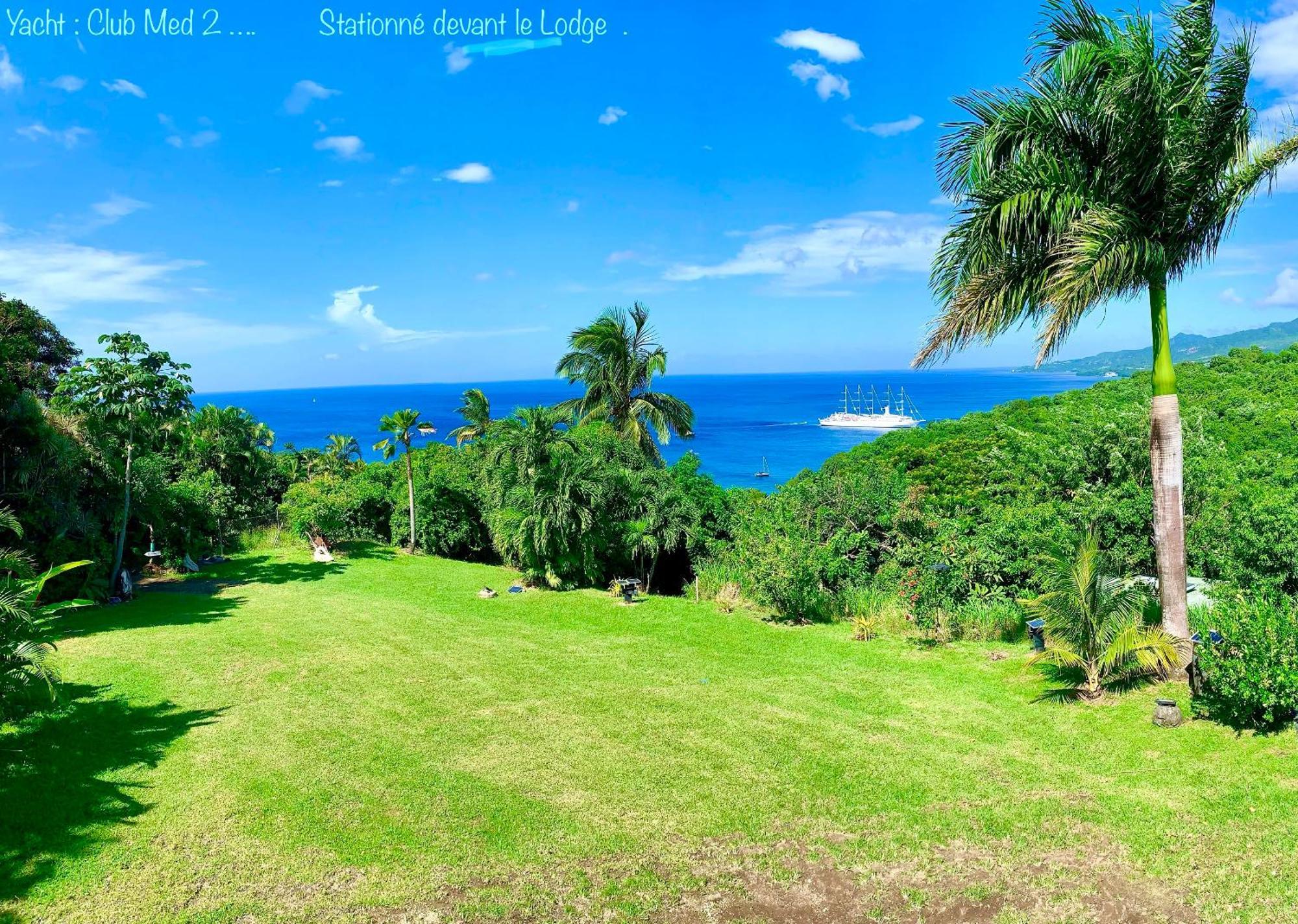 Lodge Colibris Piscine Privee Vue Panoramique Mer Et Montagne Pelee , 500 M Plage Dans Un Parc , Calme Assure Ideal Pour Decouvrir Le Nord Caraibes Le Carbet Luaran gambar